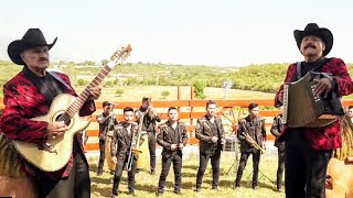 Ojitos Negros Music Video