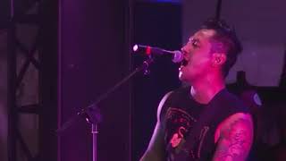 Download lagu kita adalah belati 'Superman is dead' mp3 Download lagu kita adalah belati 'Superman is dead' mp3