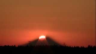 preview picture of video '12月12日のダイヤモンド富士（広角） 茨城県土浦市荒川沖 Sunset Mt.Fuji'