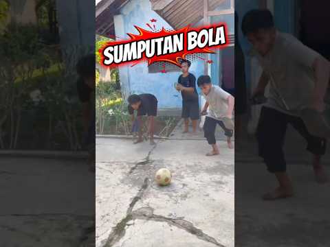 Kalian tau ga permainan sumputan bola #comedy #viral #shorts #wakotu
