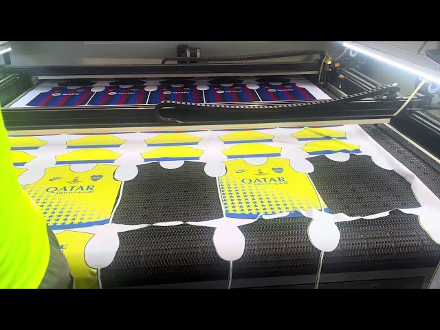 Vídeo relacionado con QCM Productos Personalizados Camiseta De Fútbol Personalizada | España | Bebé | No Oficial | Deporte (2 Años, Roja)