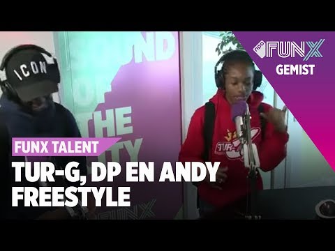Tur-G, DP en Andy doen freestyle bij FunX!
