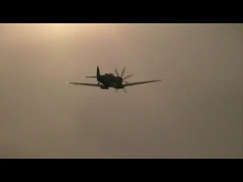 Classic Aero Spitfire Mk.T IX Flies Again