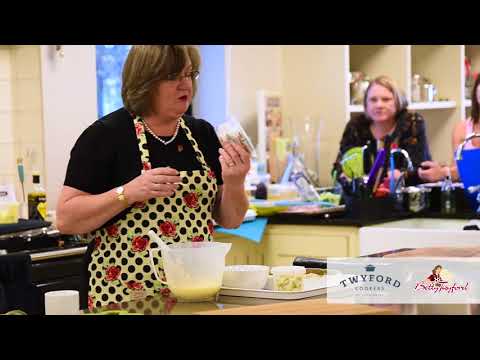 download lagu mp3 mp4 Pear Stilton And Walnut Tart, download lagu Pear Stilton And Walnut Tart gratis, unduh video klip Pear Stilton And Walnut Tart