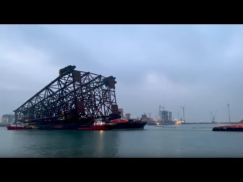 Peregrino 2 Jacket sail away