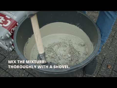 Installing a parasol ground anchor - Solero Basto