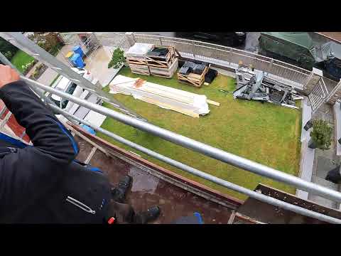 Rinneisen und Dachrinne in Kupfer montieren - Abstand 65cm  Live vom Schieferdach in Berlin