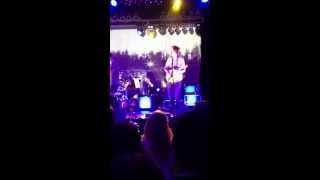 Band of Horses - Everything&#39;s Gonna Be Undone