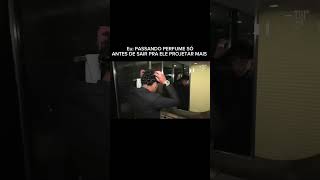 Passando perfume antes de sair para projetar +🫡#shorts