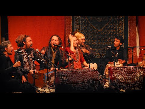 Jive Laal Qalandar sensational Qawwali by Fanna-Fi-Allah with Israr Hussain
