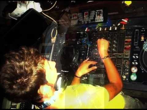 Dj Onur vs.Alisan-ft-Demet Akalin- Melekler Imza Topluyor(REMIX).wmv