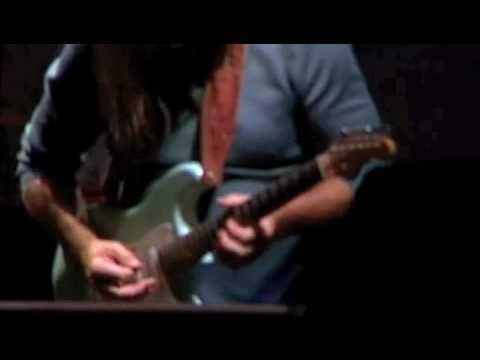 Leonard Jones - Put the Glory On