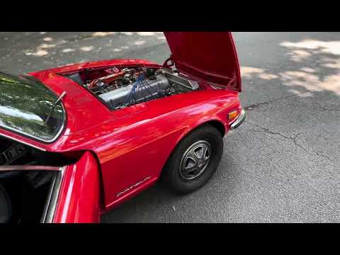 1971 Datsun 240Z Coupe Engine Idle and Walk-Around
