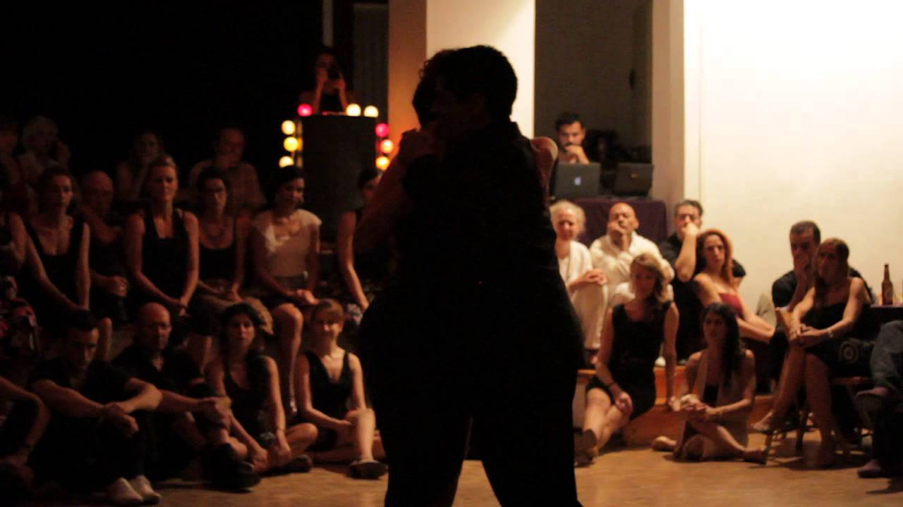 Noelia Hurtado y Carlitos Espinosa 2/4 -  Aquelarre tango
