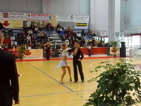 CAMPIONI PROVINCIALI ROMA 2009  - Valerio e Natalya (samba)