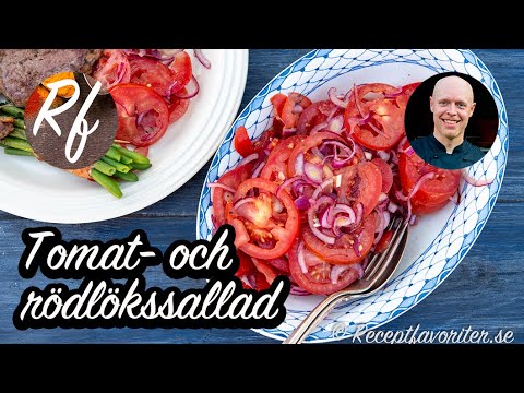 Tomat- och rödlökssallad med olivolja och vinäger. En enkel, god och nyttig. >