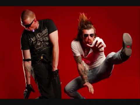 Eagles Of Death Metal - Wannabe in L.A.