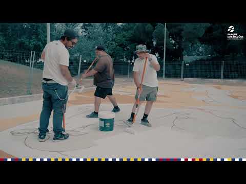 O coletivo artístico thunderscrew, formado em 2013 transportou os ‘letterings’ e personagens de t...