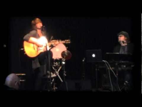 Reyn vs Qeaux Qeaux Joans - Brother