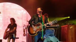 Gary Allan - SHE&#39;S SO CALIFORNIA  (Helotes,TX)