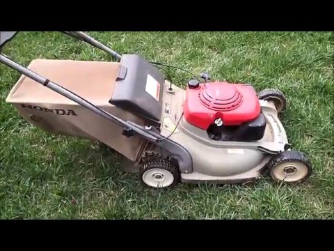 Honda HRM215 SX Harmony Free Lawn Mower Start Up  -  March 19, 2016