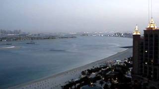 preview picture of video 'Dubai Skyline from Atlantis the Palm, Jumeirah Dubaj z BonVoyage.pl'
