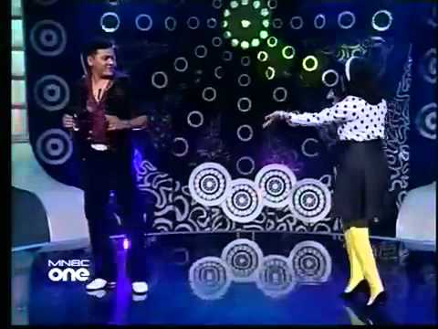Ehandhaanuga Retro Viyye Viyye (Ahmed Ali, Mariyam Shely)