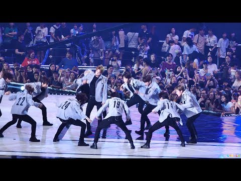 180802 THE BOYZ(더보이즈) - LOVE ME RIGHT + GIDDY UP / 2018 KMF