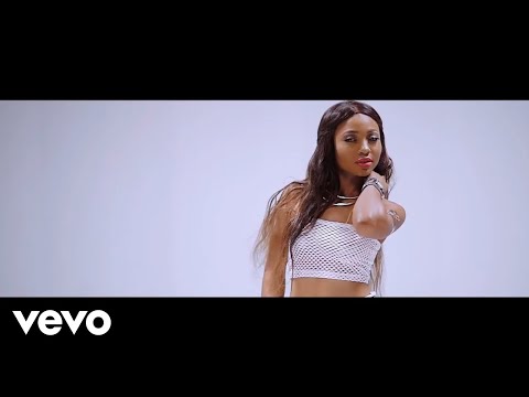 PETIT PAYS - BLACK AND WHITE