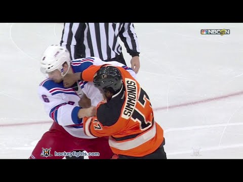 Wayne Simmonds vs Dylan McIlrath