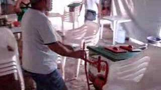 preview picture of video 'Tinone vendendo picolé em Mineiros'