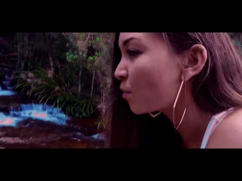 Viliani feat Ciecmate - Round of Applause