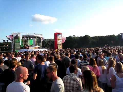 2000 and One @ Day at the park 2009 playing Spanish Fly