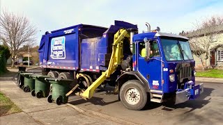Waste Control - Peterbilt 520 Heil 7000 Garbage Truck!