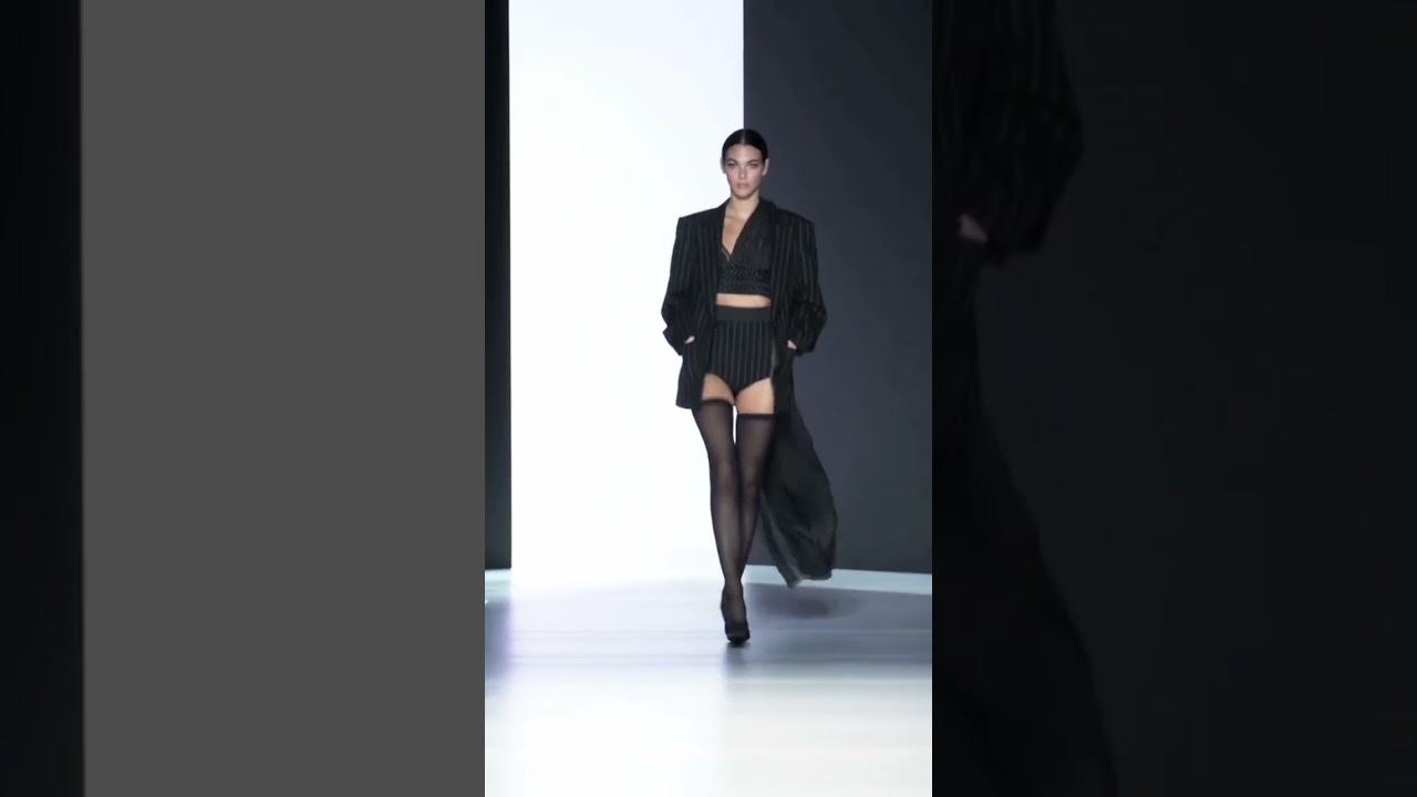 #vittoriaceretti best for Dolce&Gabanna🖤#runway #fashion #supermodel #foryou #viralshorts #ytshorts
