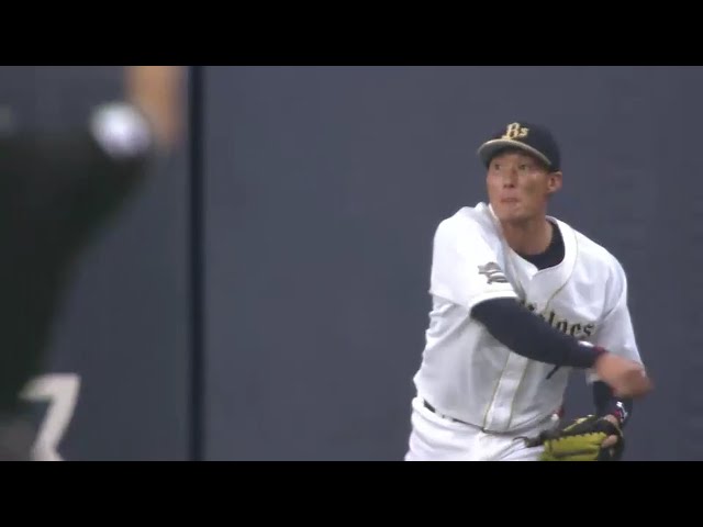 【7回表】簡単に勝ち越しは許さない!! バファローズ・糸井が美技でチームを救う!! 2016/4/2 Bs-M