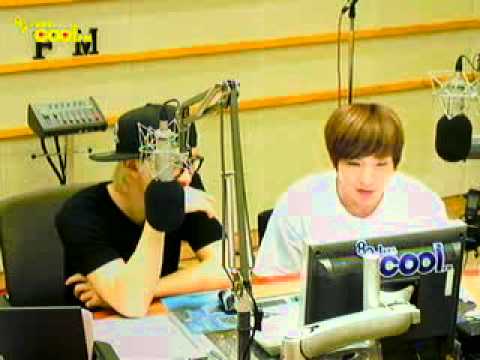 110815 sukira - EunTeuk dancing "Bubble pop"!!