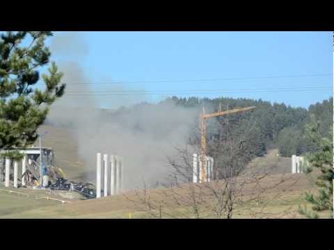 D1 - Most Iliašovce - odstrel poškodenej časti stavby 15.11.2012 - pokračovanie