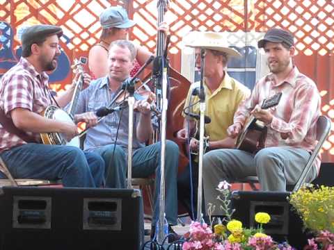 Foghorn Stringband - By the River