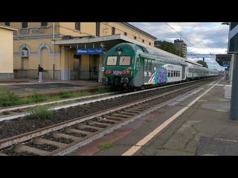 E464 326+5 MDVC+pilota 2 piani Trenord - Milano Greco - 09/09/2024