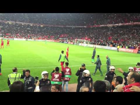 Türkiye:1 İzlanda:0 Yedek kulübesi açısında