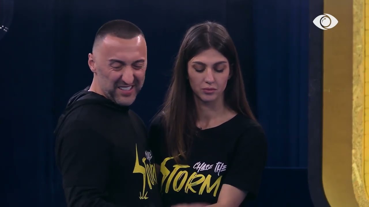 G Bani gris vargjet e këngës që i dedikoi Danjës, Rozana mbledh copëzat: Po lodhesh…