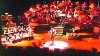 Download lagu A Quai (Yann Tiersen live Les Nuits de Fourvières 2/13) mp3
