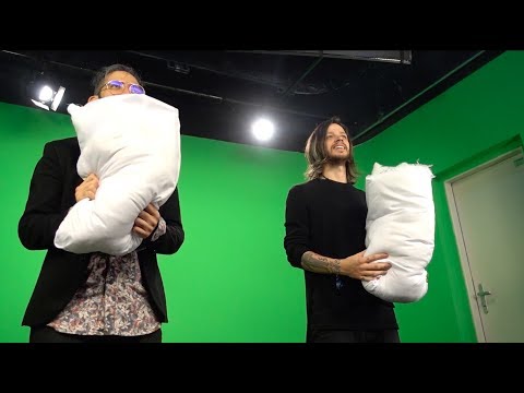 SuperVlog - Guerra de travesseiros com Toledo e Leo [38]