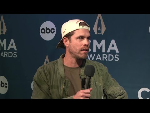 Thumbnail for Dustin Lynch talks tour with Scotty McCreery by Dustin Lynch