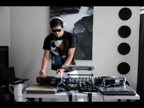 DEADMAU5-TIESTO AND RICHIE HAWTIN STYLE!!!