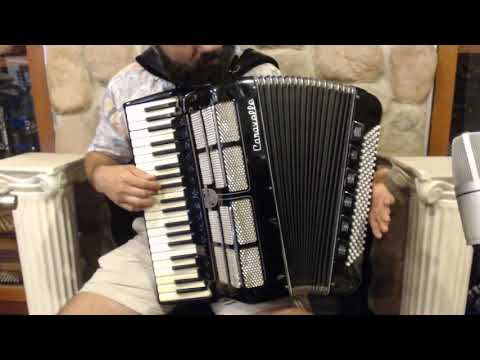 4366 - Black Hollywood Caravelle Piano Accordion LMMH 41 120 $799