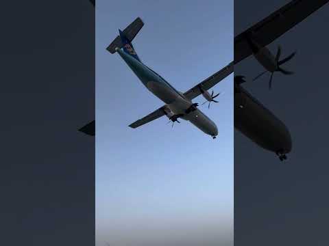 Pouso de avião | Beco dos Aviões do Aeroporto de Matsuyama