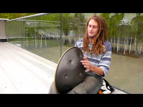 Daniel Waples playing hedge monkey!