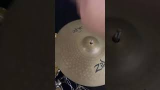 Video thumbnail for Zildjian ZHT Rock Crash 16”: hammer and lathe for lower frequencies by Bruno Schell